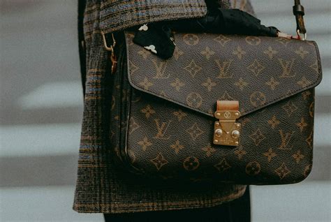 nep louis vuitton tassen te koop|Neppe Louis Vuitton herkennen (5 simpele Manieren) .